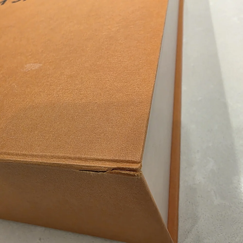 🔥Louis Vuitton Signature  Large Magnectic Closure Orange Packaging - Picture 7 of 14